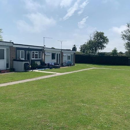 Villa Hugo'S Hideaway Free Wifi Hemsby Esterno foto